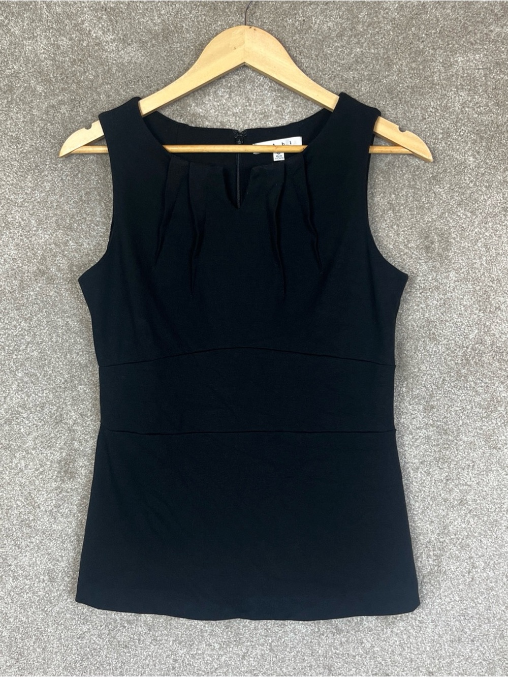 Cabi Tank Top Womens 6 Black Stretch Sleeveless Back Zip Rayon Blend- 5193